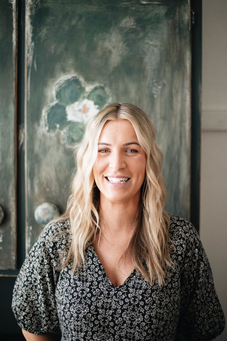 Portrait of an interior designer, female, confident